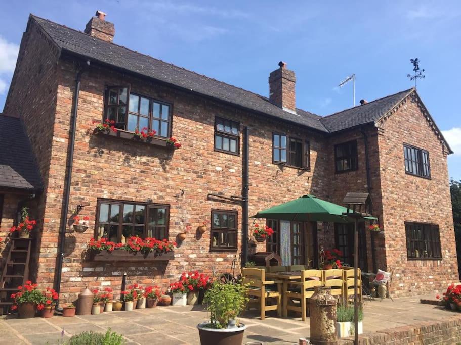 Bumbleberry Cottage Gresford Exterior foto
