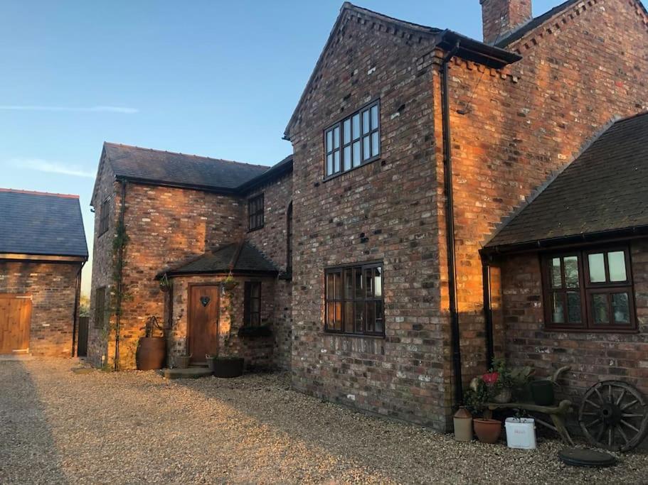 Bumbleberry Cottage Gresford Exterior foto